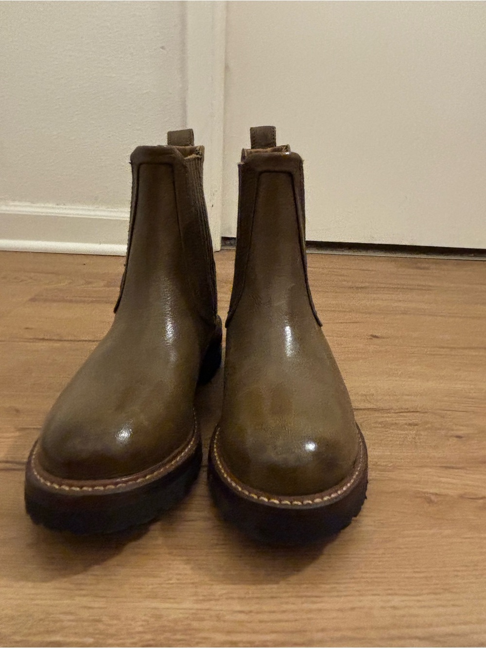Frye Leather Chelsea Boot